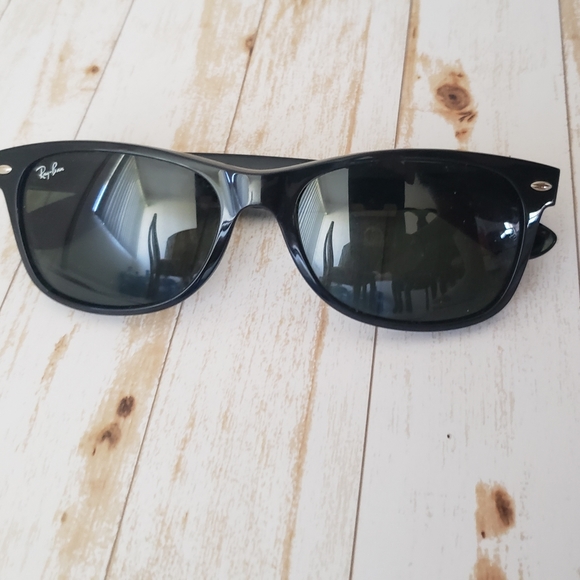 Ray-Ban New Wayfarer Classic - Picture 2 of 6